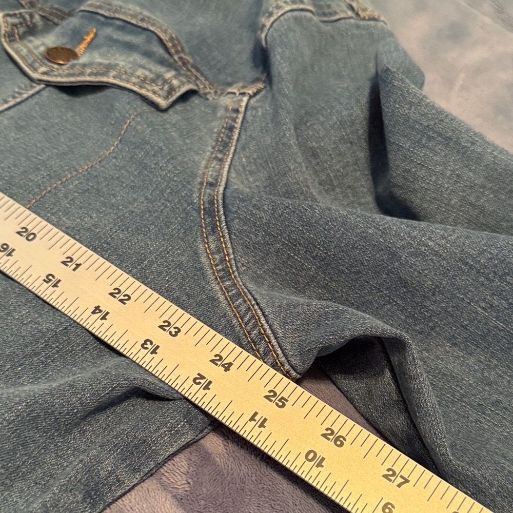 Woman’s Blue Denim Jacket - Picture 3 of 11